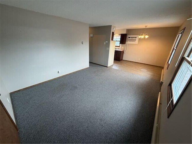 Foto del edificio - 706 1st St S