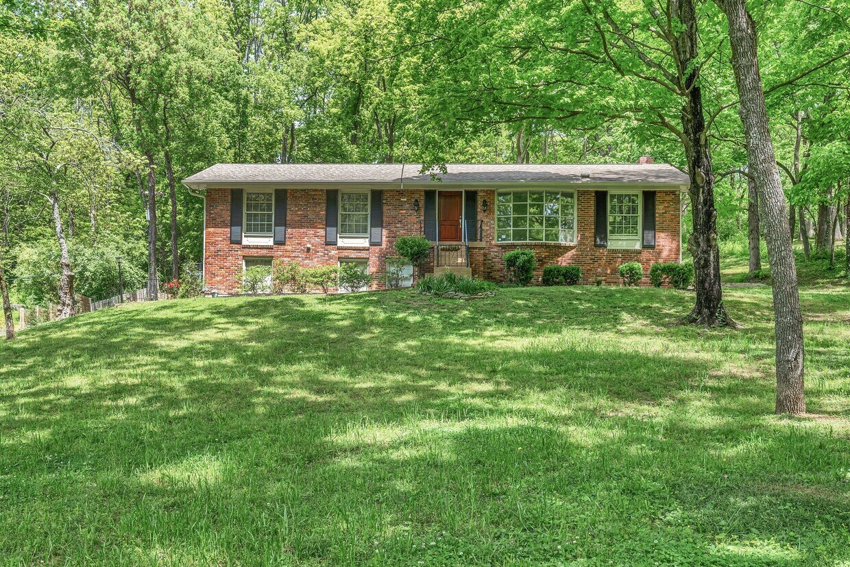 5734 Knob Rd, Nashville, TN 37209 House Rental in Nashville, TN
