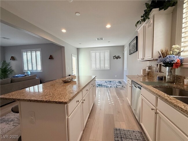 Foto del edificio - 5121 Fiery Sky Ridge St