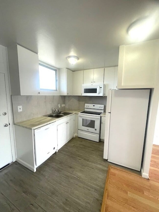 Foto del edificio - 3 Bedroom / 1.5 Bath in Honolulu