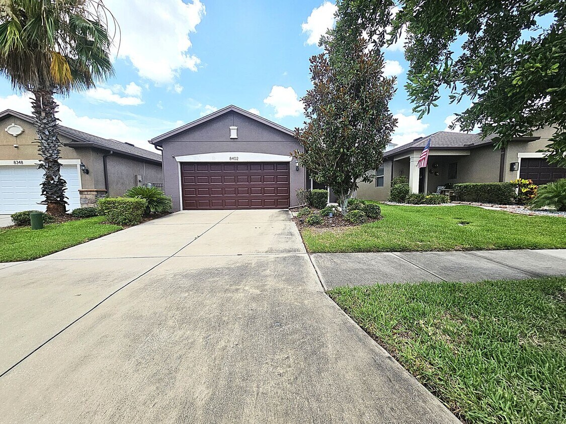 Foto principal - Beautiful 3-Bedroom + Flex Space in gated ...