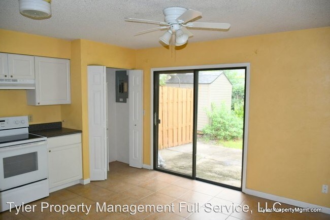 Building Photo - 2 br, 1 bath House - 546 Taylor Rd