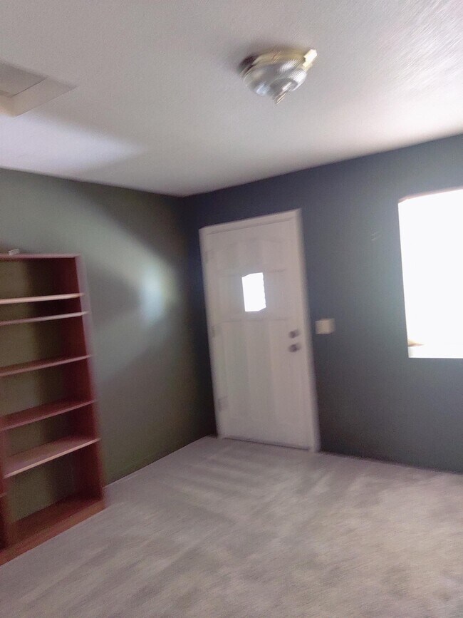 Foto del edificio - 18589 Lake Forest Dr