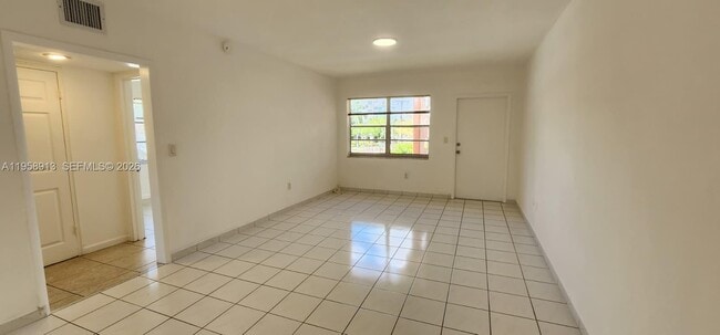 Foto del edificio - 3670 SW 10th St