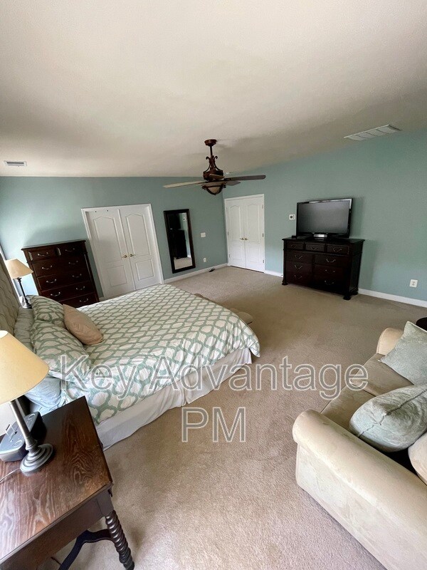 Building Photo - 4207 Talon Dr