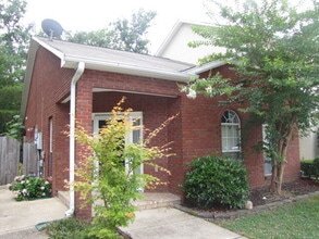 Building Photo - 401 Cambrian Ridge Dr