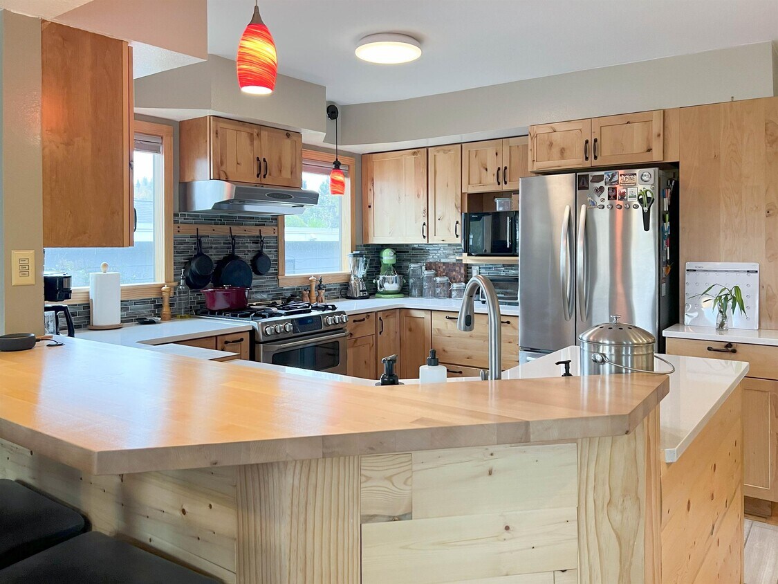 840 W 20th Ave, Anchorage, AK 99503 Townhome Rentals in Anchorage AK