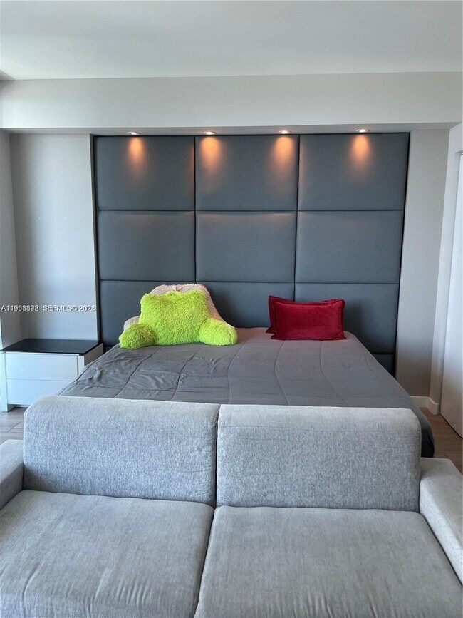 Foto del edificio - 1100 S Miami Ave