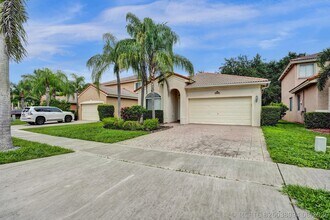 Building Photo - 3717 Pebblebrook Manor