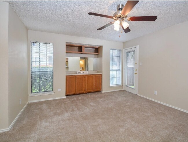 Foto del edificio - 9971 Quail Blvd