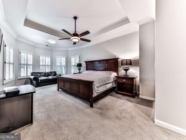 Building Photo - 2045 Town Lake Hills W