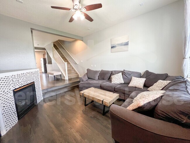 Building Photo - 9381 Ashbury Cir
