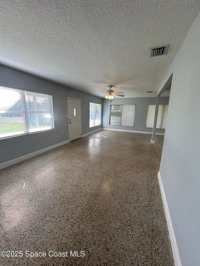 Building Photo - 7780 Northern Oak St