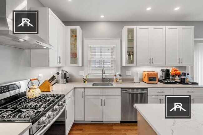 Foto del edificio - 5 bedroom in Brighton MA 02135