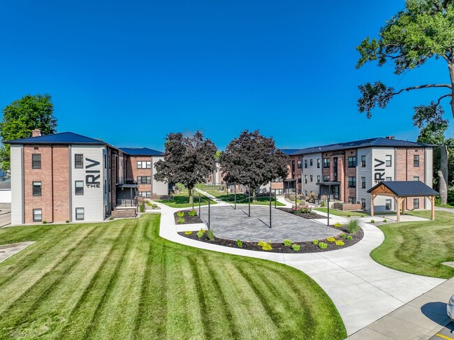 Building Photo - 1823 Griswold Dr