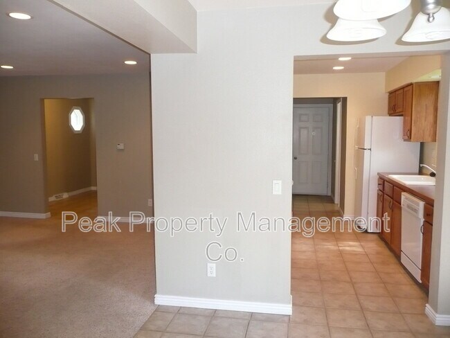 Foto del edificio - 2013 Lexington Ct