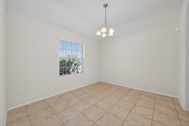 Building Photo - 2710 Little Caney Way