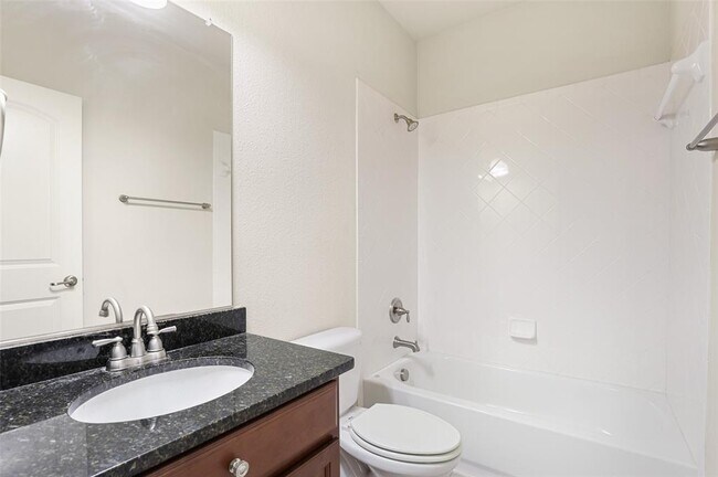 Foto del edificio - 3908 Amberwood Dr