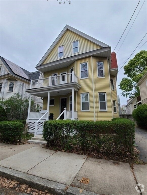 Building Photo - 31 Spencer Ave