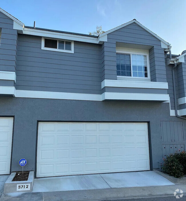 Building Photo - 5714 Canterbury Dr