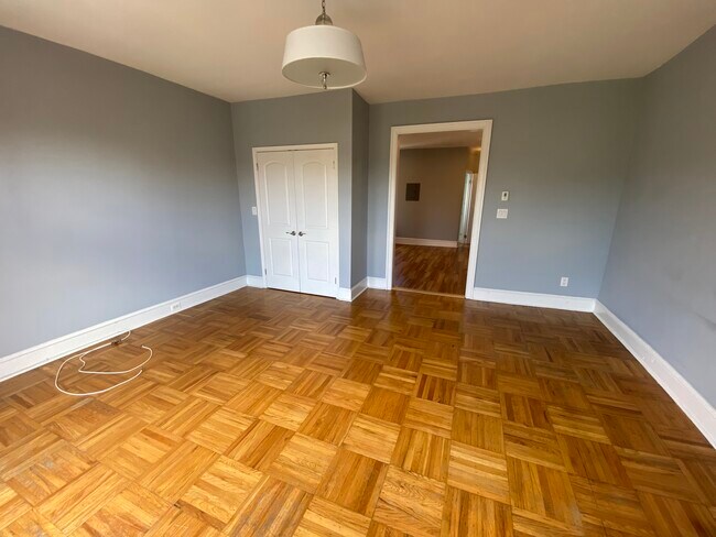 Building Photo - 809 S 5th St