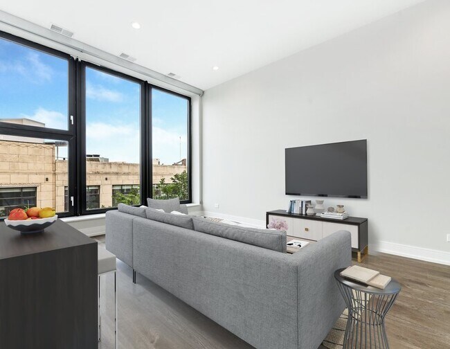 Foto del edificio - 1960 N Milwaukee Ave