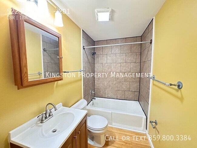 Building Photo - 1 Bedroom now available! Move in Special! ...