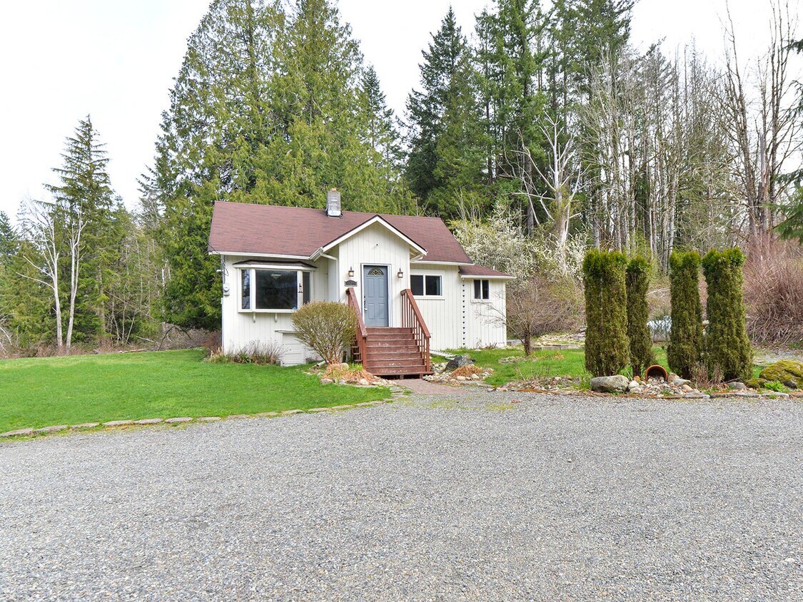 Primary Photo - Application Pending - Charming Cottage 3 b...