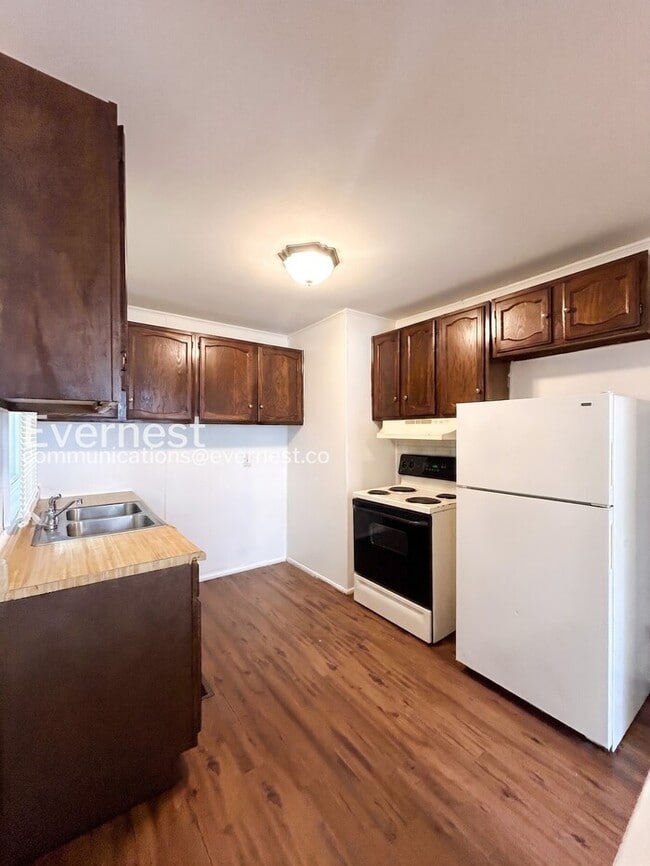 Foto del edificio - 1242 Addison Ave