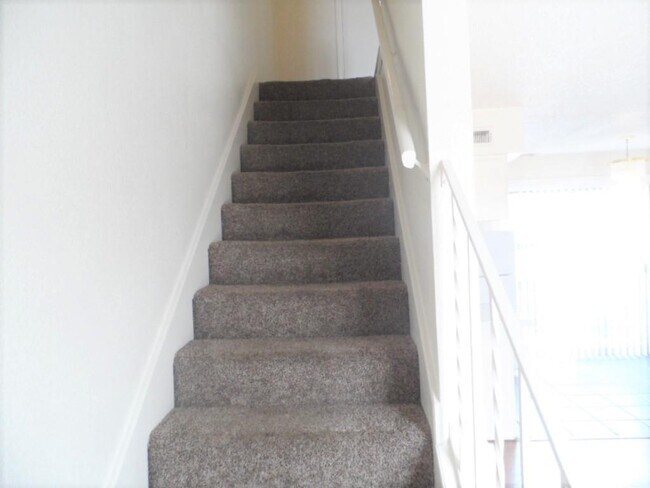 Foto del edificio - 2504 N Hudson Ave