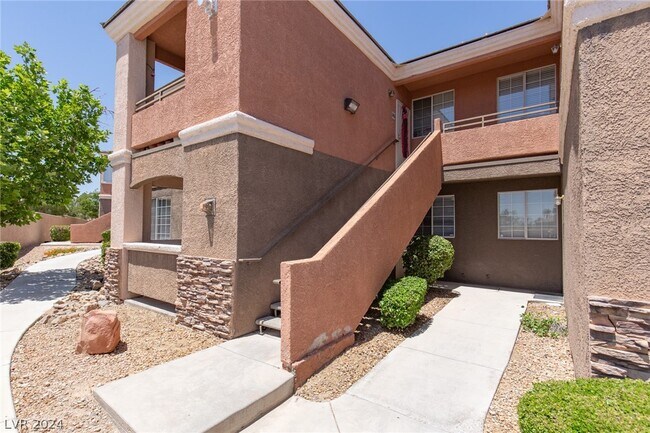 Foto del edificio - 7701 Himalayas Ave