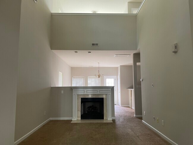 Building Photo - 2184 Winthrop Chase Dr