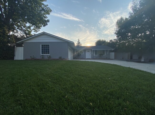 Building Photo - 6462 Neddy Ave