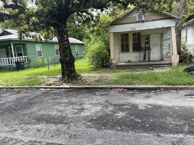 Photo - 2120 Louisiana Ave (Baton Rouge, LA) House