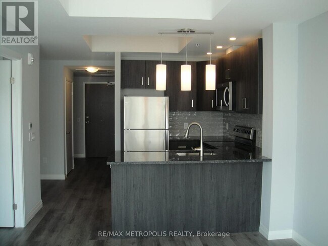 Building Photo - 108 Garment St