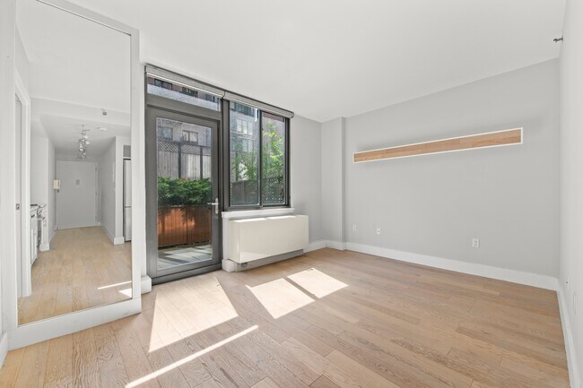Building Photo - 199 Bowery