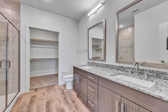 Interior Photo - Caliza Ridge