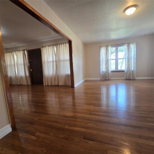 Foto del edificio - 504 Corral Ln