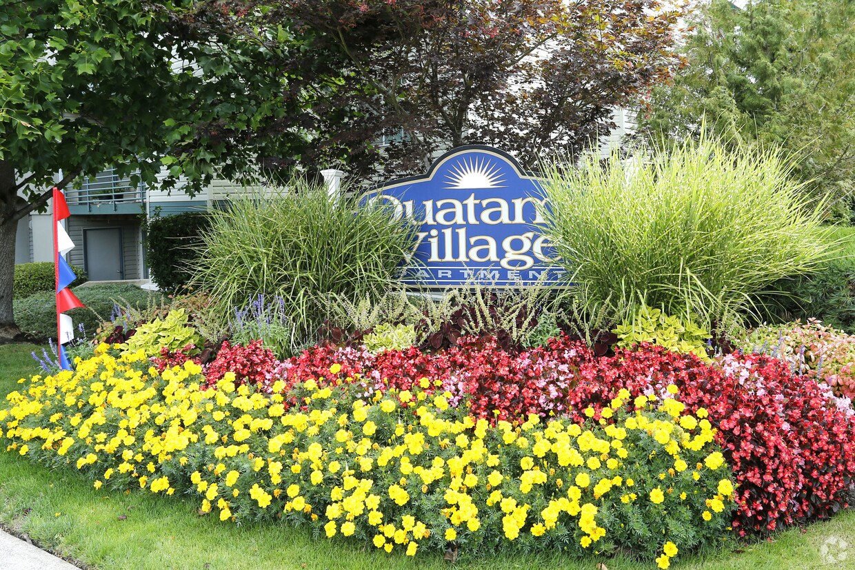 Quatama Village Apartments 380 NW Gina Way Aloha, OR Apartments for