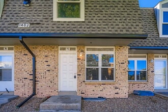 Building Photo - 1482 S Pierson St