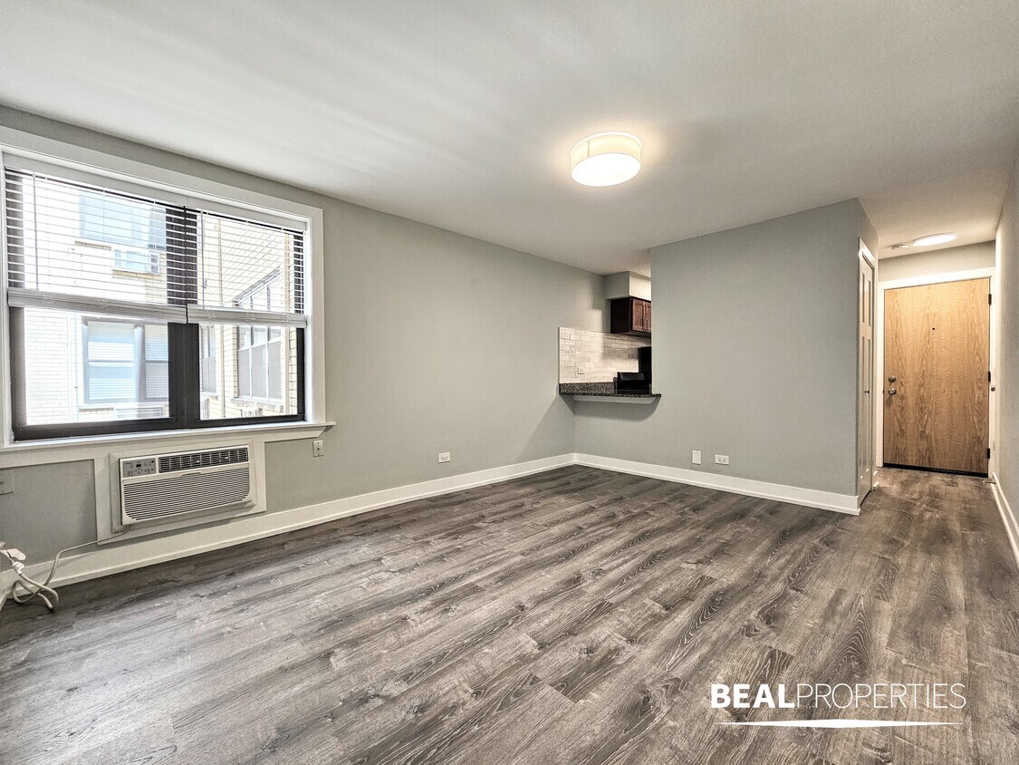 Foto principal - 445 W Barry Ave
