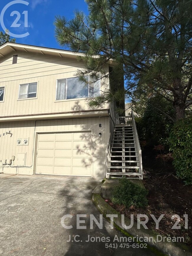 Building Photo - BLLC2503.3