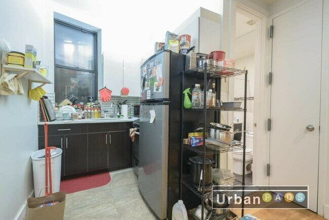 Foto del edificio - 336 Hart St