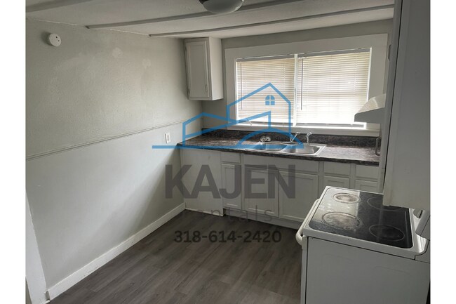 Building Photo - 607 Haynes St