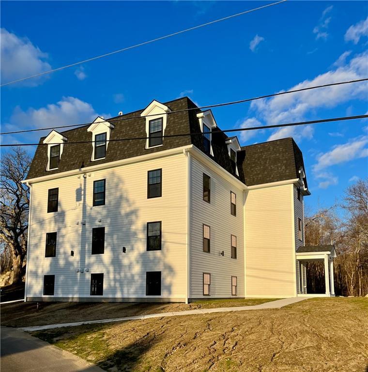 204 Bulgarmarsh Rd Unit 2,4,6, Tiverton, RI 02878 Room for Rent in