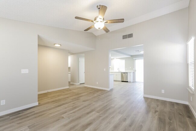 Building Photo - 5600 Shuttle Ct