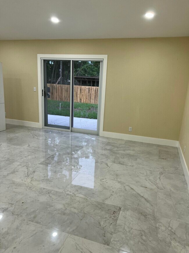 Foto del edificio - 11886 Orange Grove Blvd