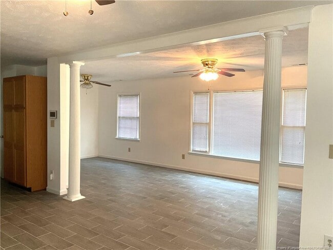 Building Photo - 1013 Leslie Dr