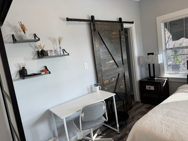 Foto del edificio - 5919 Lexington Ave