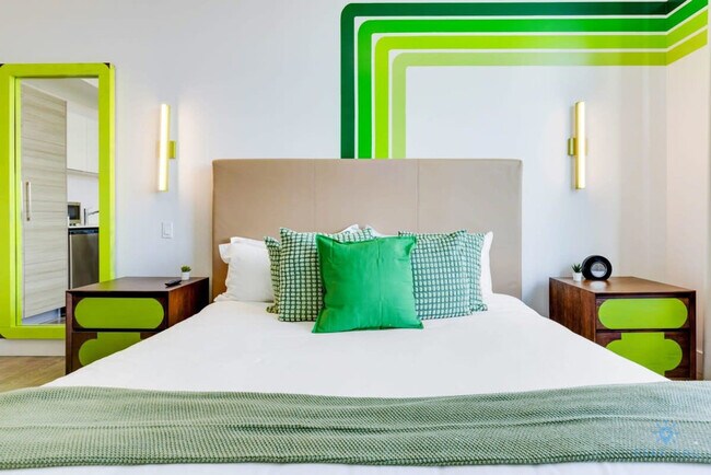 Building Photo - 777 N Ocean Dr